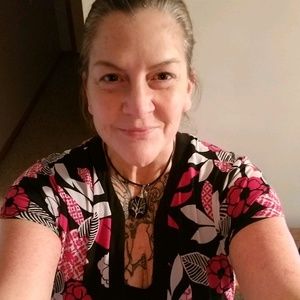 Meet your Posher, Laurie